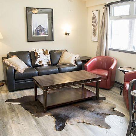 Yamnuska Suites كانمور المظهر الخارجي الصورة